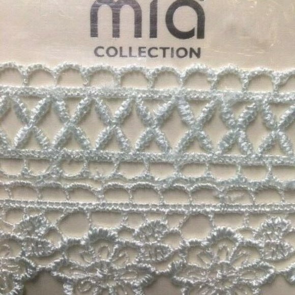 Beige Lace Choker Necklace (2 in 1 Pack) - Picture 3 of 3